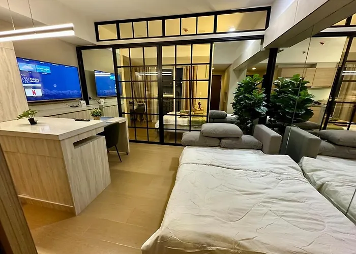 Sunset View In Venice Grand Canal Mall Suite, Pet Friendly, Walking Distance To Venice Mall, 5 Mins Away To Bgc アパートホテル