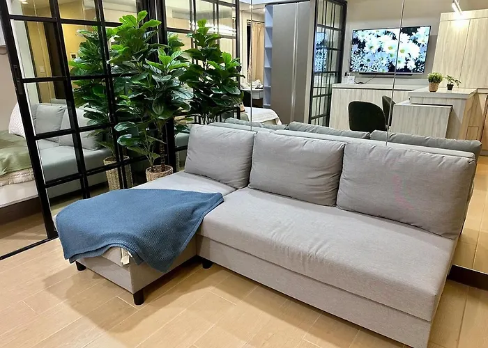Sunset View In Venice Grand Canal Mall Suite, Pet Friendly, Walking Distance To Venice Mall, 5 Mins Away To Bgc アパートホテル