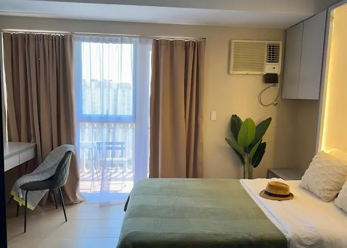 Sunset View In Venice Grand Canal Mall Suite, Pet Friendly, Walking Distance To Venice Mall, 5 Mins Away To Bgc マニラ市