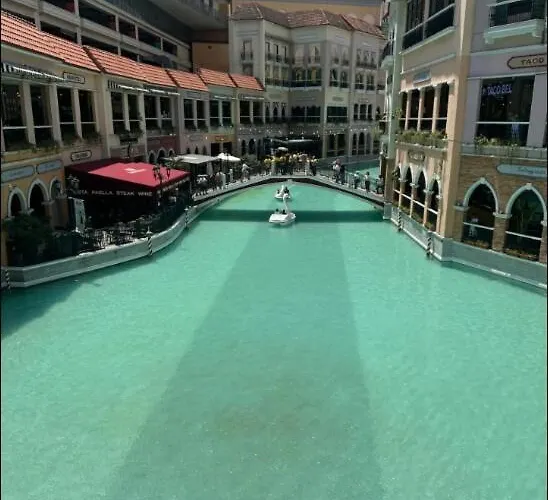 Sunset View In Venice Grand Canal Mall Suite, Pet Friendly, Walking Distance To Venice Mall, 5 Mins Away To Bgc 4* マニラ市