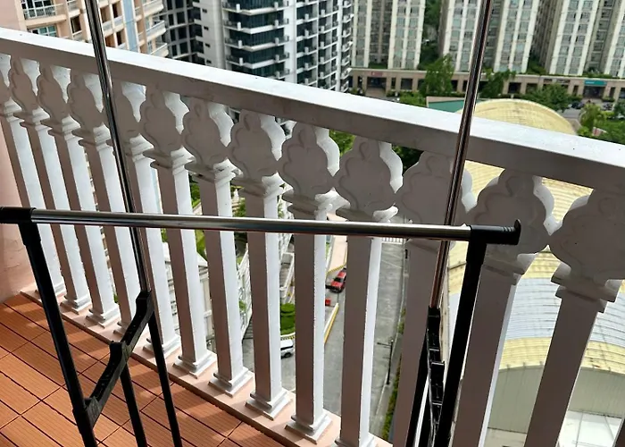 Sunset View In Venice Grand Canal Mall Suite, Pet Friendly, Walking Distance To Venice Mall, 5 Mins Away To Bgc 4*