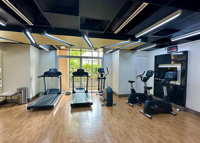 Sunset View In Venice Grand Canal Mall Suite, Pet Friendly, Walking Distance To Venice Mall, 5 Mins Away To Bgc アパートホテル マニラ市