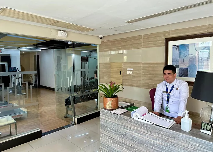 Sunset View In Venice Grand Canal Mall Suite, Pet Friendly, Walking Distance To Venice Mall, 5 Mins Away To Bgc 4*