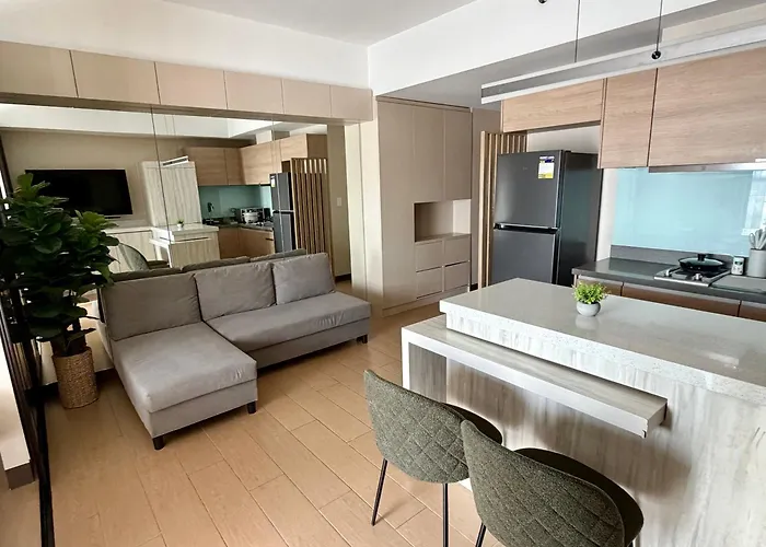 Sunset View In Venice Grand Canal Mall Suite, Pet Friendly, Walking Distance To Venice Mall, 5 Mins Away To Bgc 4* マニラ市