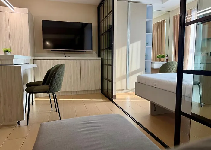Sunset View In Venice Grand Canal Mall Suite, Pet Friendly, Walking Distance To Venice Mall, 5 Mins Away To Bgc アパートホテル