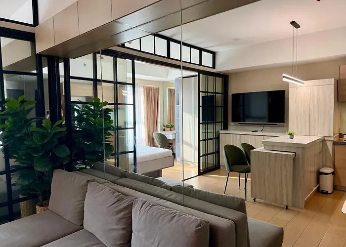 Sunset View In Venice Grand Canal Mall Suite, Pet Friendly, Walking Distance To Venice Mall, 5 Mins Away To Bgc マニラ市